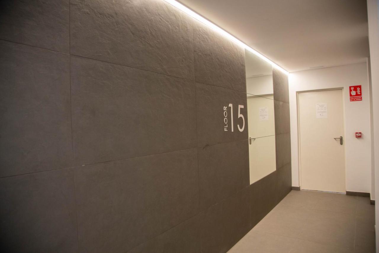 Sunset Waves Benidorm Julieta Vistas Al Mar Premium 200 Mt2 Con Jacuzzi En Terraza Apartment Exterior photo